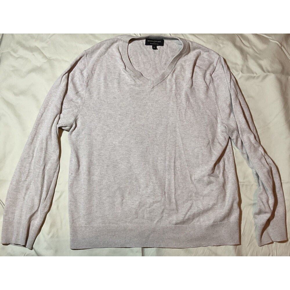 Banana Republic Premium Luxe Yarn Men’s V Neck Long Sleeve Sweater Medium Tan